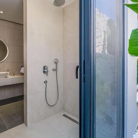 Viohouses - Luxury Private Pool וילה