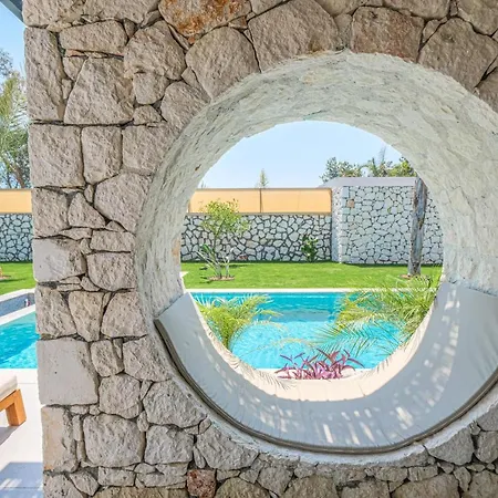Viohouses - Luxury Private Pool וילה